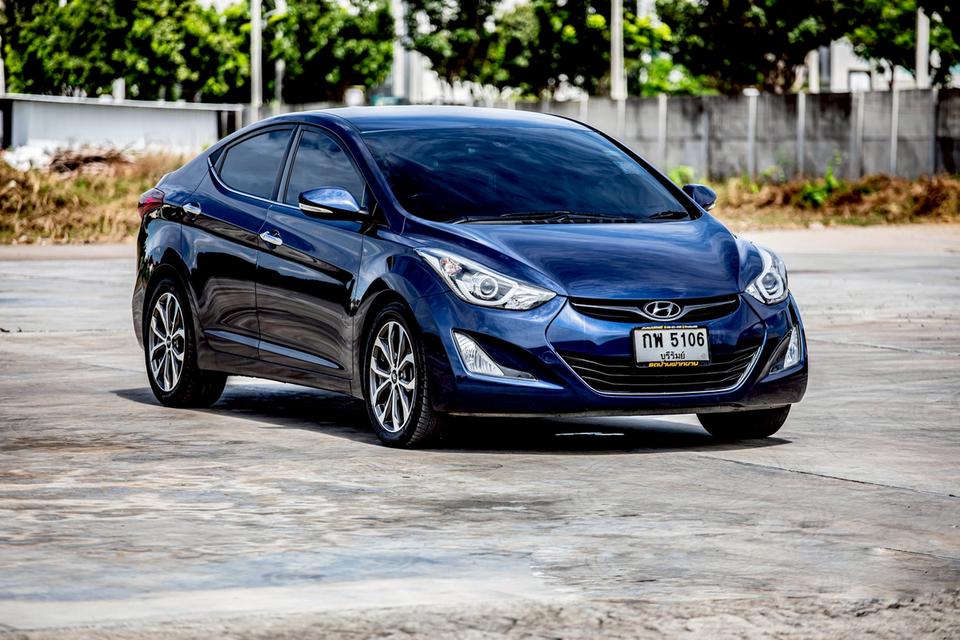 Hyundai Elantra 1.8 รุ่นท๊อป ปุ่มสตาท์ ปี 2015 สีน้ำเงิน เกียร์ออโต้