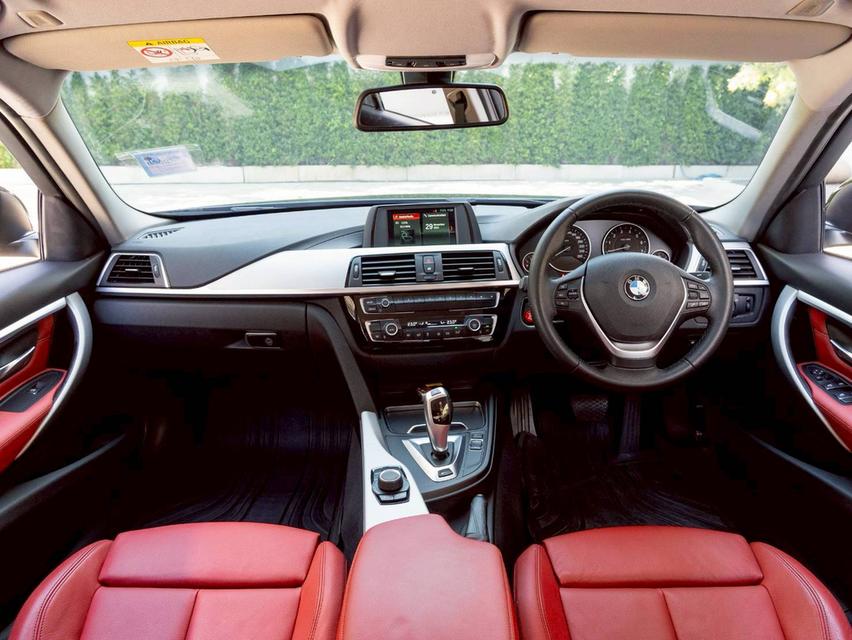 BMW 330e Sport ปีจด 2018 เจ้าของเดียว รถสวยไม่มีอุบัติเหตุ ยางปี 2025 8