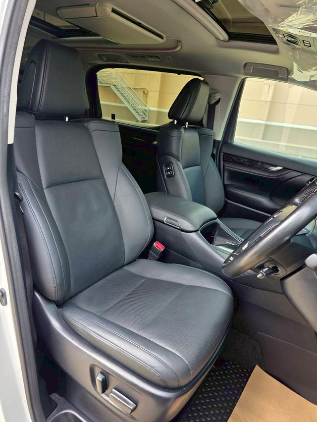 Toyota ALPHARD 2.5SC PACKAGE สีขาว ปี 2022 ไมล์ 62,000 กม.  14