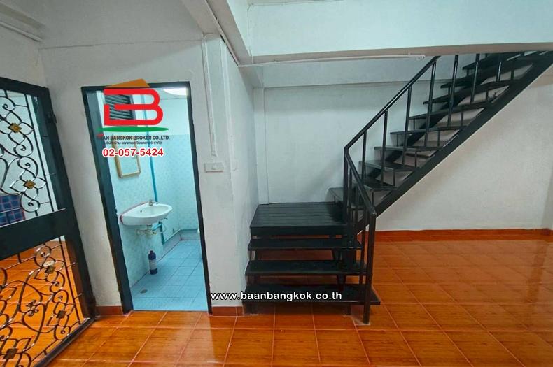 ทาวน์เฮาส์ เนื้อที่ 18 ตร.ว. หมู่บ้านบัวแก้ว สามโคก ซอยรุ่งทรัพย์ (วัดบัวแก้ววราราม) ถนนปทุมธานี-ศูนย์ศิลปาชีพบางไทร ตำบลบ้านปทุม อำเภอสามโคก ปทุมธานี 5