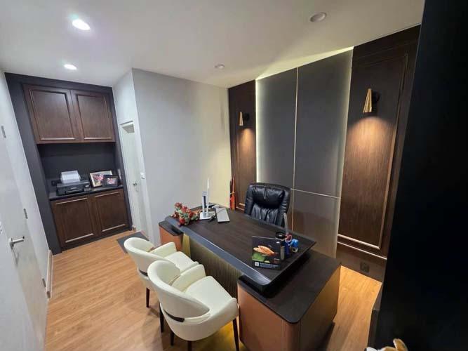H-143 : บ้านหลังริมใน 71.6 ตร.วา Centro Bangna ถ.วงแหวน-บางนา บางพลี 7