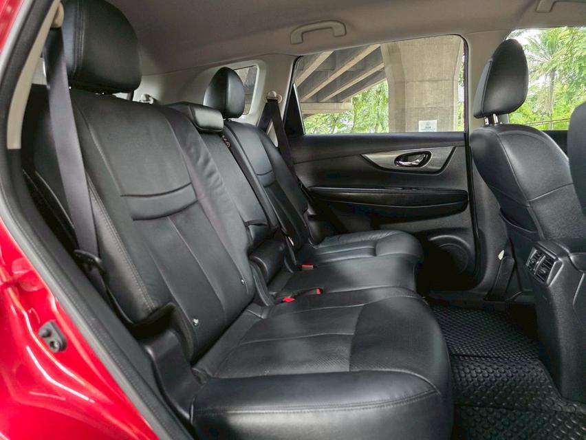 รหัสรถ WMT2013 X-TRAIL 2.0 V 4WD รถปี 2015 ไมล์ 222,376 km 12