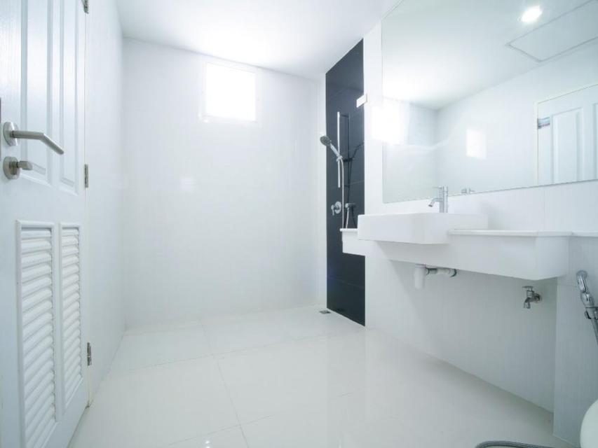 ให้เช่าหรือขายทาวน์โฮมภณาสิริ เรสซิเด้นท์สภาพใหม่ ทาว์นโฮม3ชั้น มีแอร์ทุกห้อง และห้องน้ำทุกชั้น พร้อมห้องรับแขก ห้องเก็บของ แยกเป็นสัดส่วน 18