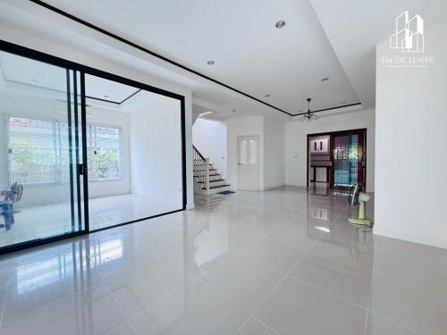 ขายบ้านเดี่ยวรีโนเวทใหม่ หมู่บ้าน ชัยพฤกษ์ วัดลาดปลาดุก ติดถนนใหญ่ ใกล้เซ็นทรัลเวสเกต 6