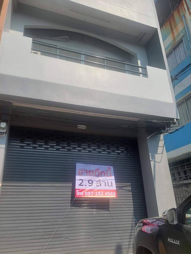 ขายอาคารพาณิชย์ 3 ชั้น 31 ตร.ว  ติดถนนซอยไพริน ใกล้ มบ.บัวทองธานี บางบัวทอง นนทบุรี 4