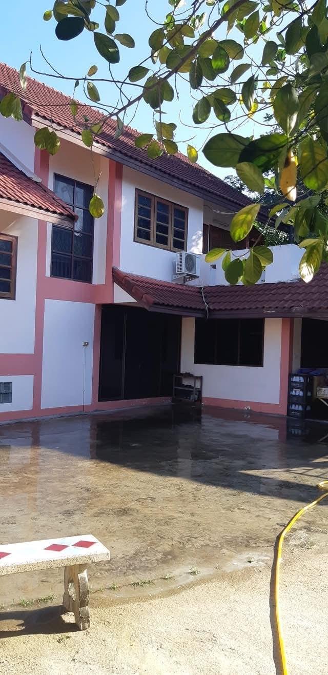 บ้านเดี่ยวพร้อมที่ดิน 1