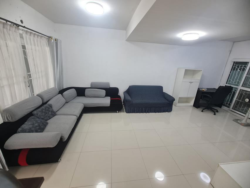 ‼️‼️ต้องกาขาย เดอะคอนเนค 22 รามอินทรา-มีนบุรี ✅️ขนาด21 ตร.ว.พื้นที่ใช้สอย 120 ตร.ม. ✅️3 ห้องนอน 2 ห้องน้ำ 2 ที่จอดรถ ✅️ติดถนนใหญ ใกล้ตลาดมีนบุรี ✅️ห้ 4