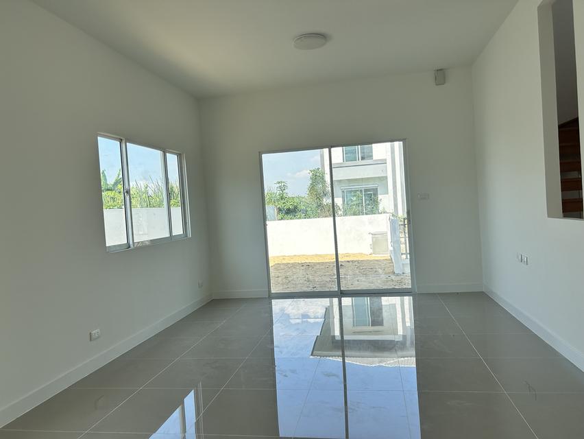 บ้านเดี่ยว แปลงมุม 53 วา 3 นอน 3 น้ำ จอด 2 คันสบายๆ ติดต่อ เล็ก : 0852246165 โทร/ไลน์ ✅ 2