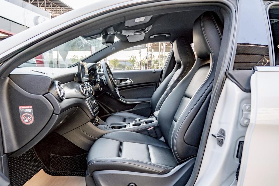 รหัสรถ NP7848 BENZ CLA200 URBAN FACELIFT 2018 12