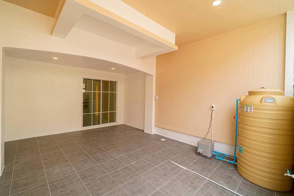 หมู่บ้านลุมพินี บางบัวทอง 18