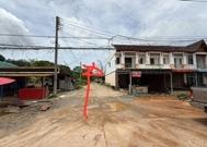 ที่ดินเปล่า 5 ห้อง ห้องละ 20 ตร.วา รวม 100 ตร.วา อยู่ในเมือง ต.ทับเที่ยง และที่ดินเปล่า10 ห้อง ห้องละ25ตร.วารวม 250 ตร.วา ต.บ้านโพธิ์ อ.เมืองตรัง  9