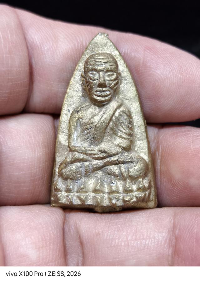 ลป.ทวดตอกโค๊ต 9 ทอง ลพ.ทอง วัดสำเภาเชย