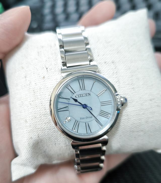 Citizen L"May Bells" EM1060-87N Eco-Drive มือสอง สภาพ99.99% รูปที่ 3
