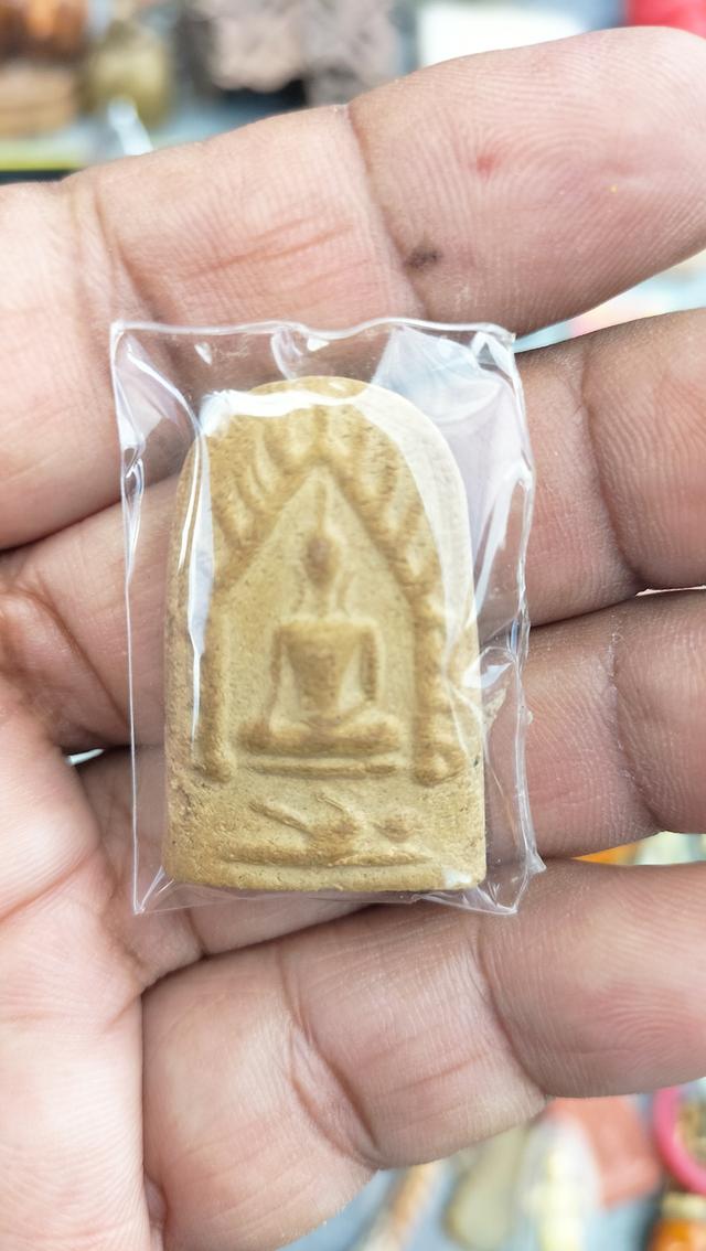 พระขุนแผนนั่งพรายกุมาร
