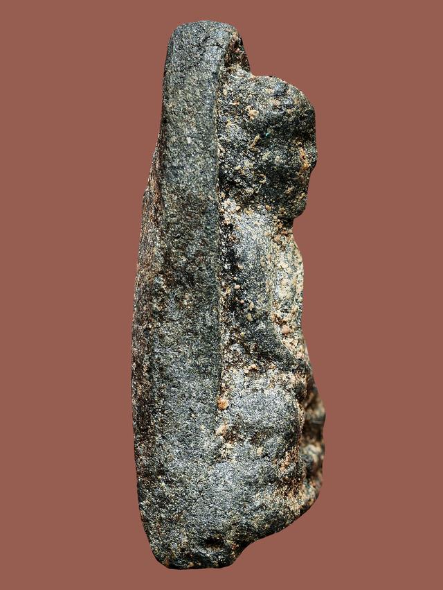 พระหลวงปู่ทวดเนื้อว่าน รุ่นแรก วัดช้างให้ พิมพ์กลางชลูด ปี 2497....เก่าๆ 3