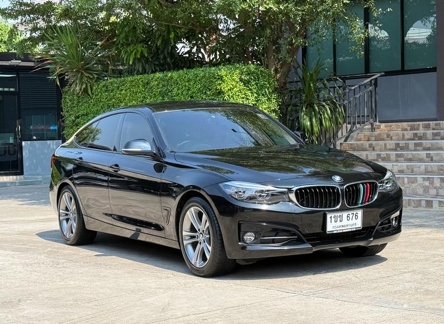 2020 BMW 320D GT SPORTLINE LCI รถวิ่งน้อย เข้าศูนย์ตามระยะ รถไม่เคยมีอุบัติเหตุครับ วารันตียังเหลืออีกนานครับ