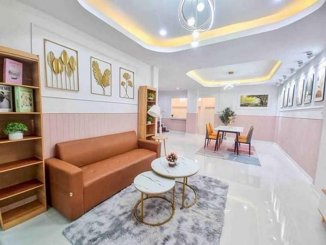 บ้านใจกลางเมืองชลบุรี เนื้อที่ 20 ตร.ว. - ขนาด 3 ห้องนอน 2 ห้องน้ำ จัดหาสินเชื่อดอกเบี้ยถูก วงเงินกู้ สูง 95-100%