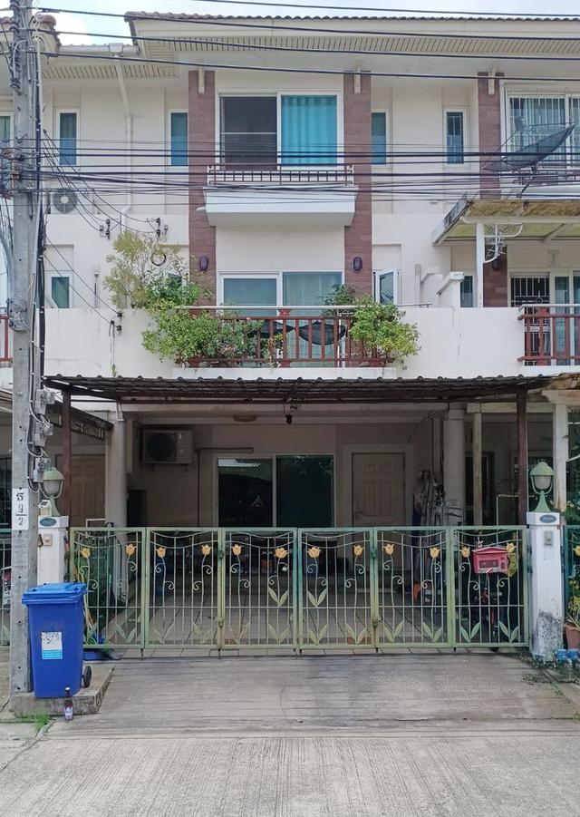 ขายทาวน์โฮม 3 ชั้น โครงการศุภาลัยวิลล์ เพชรเกษม 48 /ต่อเติมครัวพร้อมเครื่องดูดควัน /EV Charger วงจรที่ 2 /ใกล้รถไฟฟ้าสายสีน้ำเงิน 1