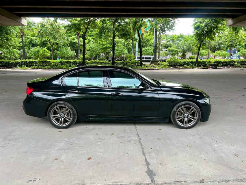 ขายรถ BMW 330e 2.0 Limousine RHD M Sport  ปี 2017 สีดำ เกียร์ออโต้ 8