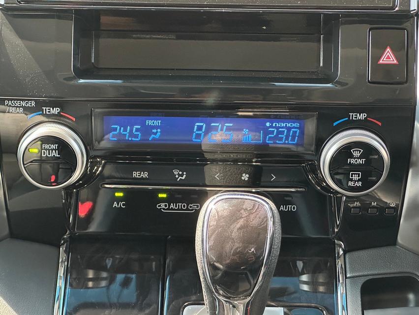 Toyota Vellfire 2.5 ZG Edition Minorchange    ปี 2018  จด 2019 11