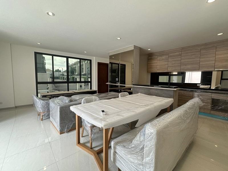 ขายบ้านเดี่ยวหรู3ชั้น หลังริมฮวงจุ้ยดี เอคิว อาร์เบอร์ สวนหลวง ร.9-พัฒนาการ ถนนเฉลิมพระเกียรติ ร.9 ประเวศ กรุงเทพ. 6