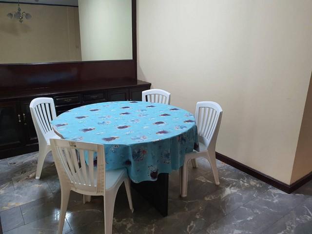 ให้เช่าทาวน์เฮ้าส์ 2 ชั้นครึ่ง หมู่บ้านพรไพลิน ลาดพร้าว 41/1 กทม. ใกล้สถานีรถไฟฟ้า MRT สถานีลาดพร้าว ห่างประมาณ 1 ก.ม.(ประมาณ 4 ป้ายรถเมล์) หน้าปากซอย 9