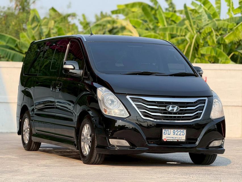 HYUNDAI H1 DELUXE ปี 2011 จด 2012