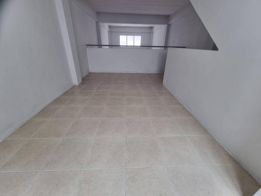 ขายอาคารพาณิชย์ 3 ชั้นครึ่ง หมู่บ้านวิเศษสุขนครโครงการ 16 ประชาอุทิศ 90 14