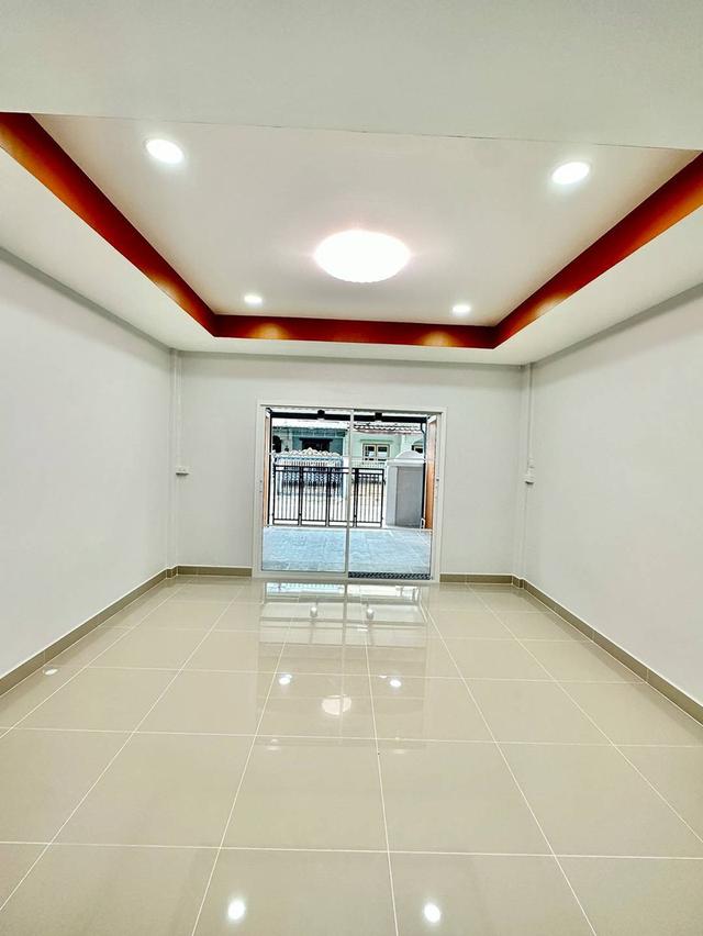 หมู่บ้านลภาวัน1      9