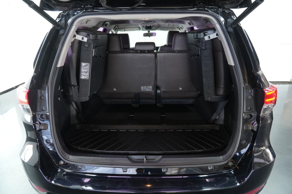2020 TOYOTA FORTUNER 2.4 V 2WD SUV สีดำ เลขไมล์ 85055 กม. 7