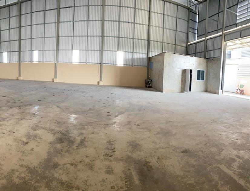 ให้เช่าโกดัง พร้อมสำนักงาน สภาพใหม่ / พื้นที่ 800 ตารางเมตร ถนนพระราม 2 ซอยบางกระดี่ 30 เข้าซอยไม่ลึก 4