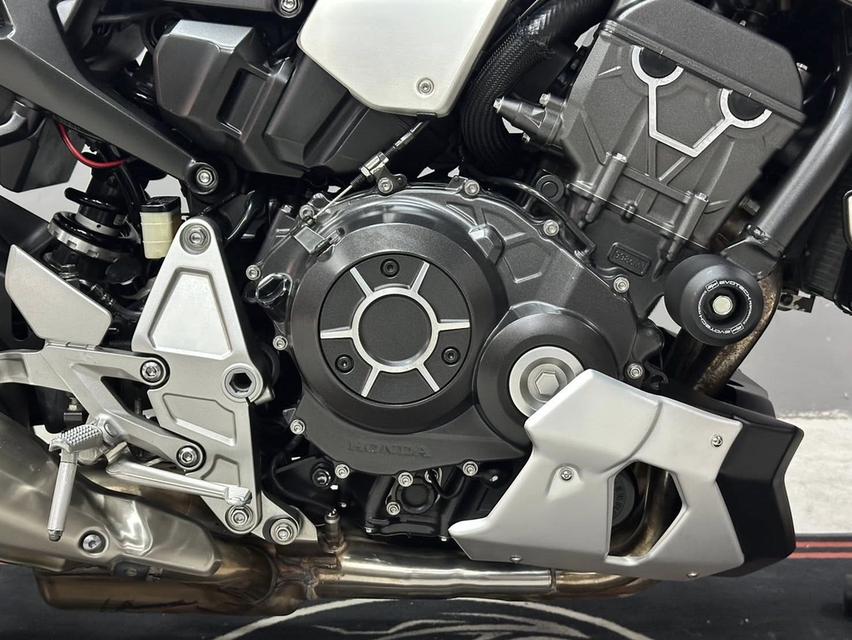ออกรถ 0 บาท CB1000R แต่งเต็มพร้อมหล่อ  8