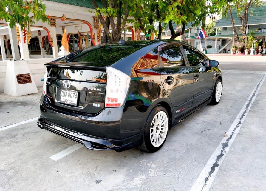 TOYOTA PRIUS สีดำ มือ 2 4