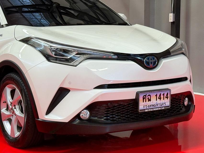 2019 TOYOTA CHR HV HI รถมือเดียวออกป้ายแดง รถวิ่งน้อย เข้าศูนย์ตามระยะ รถไม่เคยมีอุบัติเหตุครับ รูปที่ 8