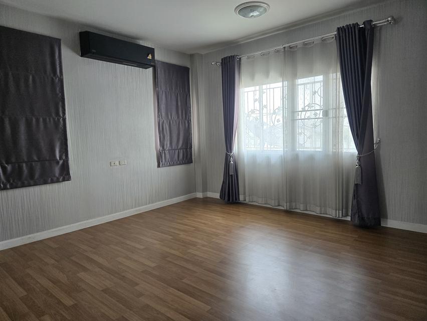 บ้านเดี่ยวปริญสิริ ติดโทลย์เวย์ ใกล้ฟิวเจอร์ 4 นอน 3 น้ำ 4-6 จอด 62.5 ตรว 12