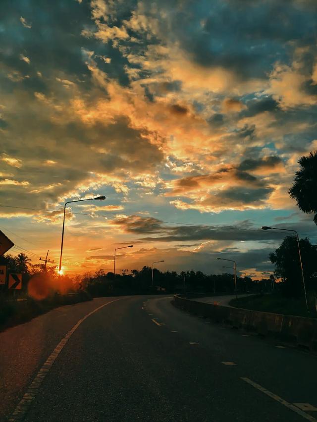 บรรยากาศยามเย็นที่แสนฮีลใจ