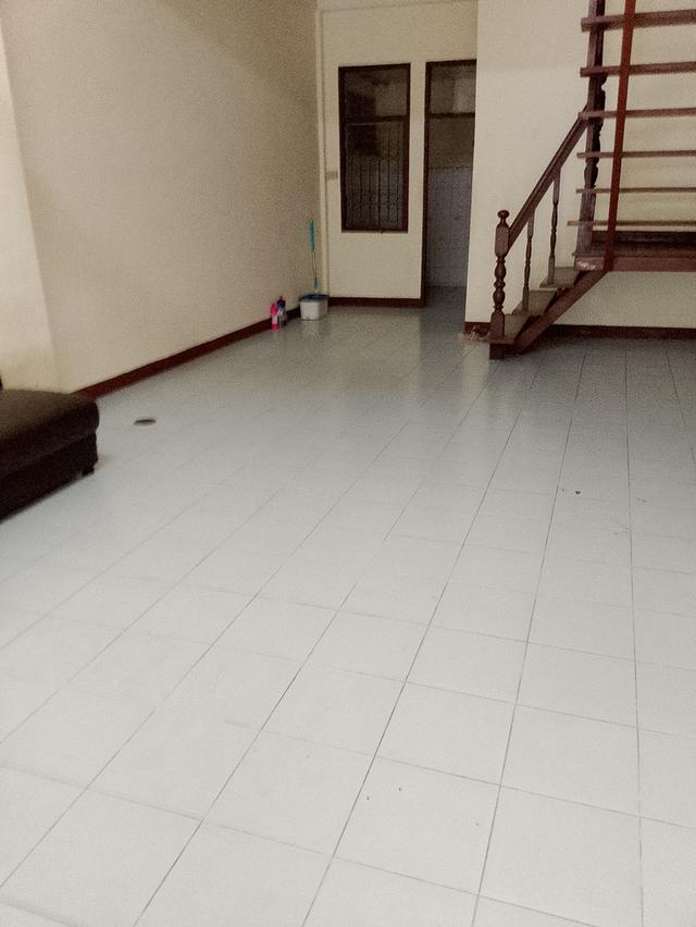 ขายบ้านมือสองพร้อมผู้เช่าเก็บค่าเช่าต่อได้เลยทำเลดีเดือนละ 5,500 บาท 3