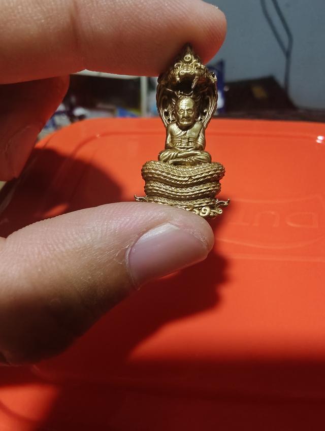 หลวงปู่ทวด เหยียบน้ำทะเลจืด