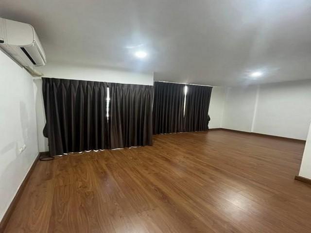 PB5852ให้เช่า ทาวน์โฮม 3 ชั้น ย่านร่มเกล้า โครงการ ทรีโอ ร่มเกล้า ใกล้ มหาลัย  12