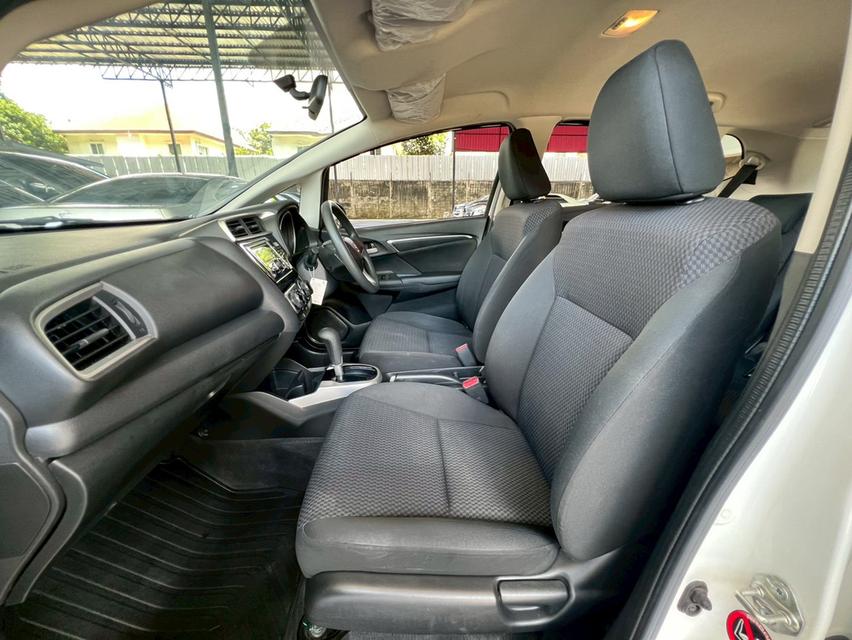 ปี 2020 HONDA JAZZ, 1.5 i-VTEC S โฉม ปี14-ปัจจุบันสีขาว เกียร์ออโต้ เครื่องเบนซิน มือเดียวป้ายแดง 10