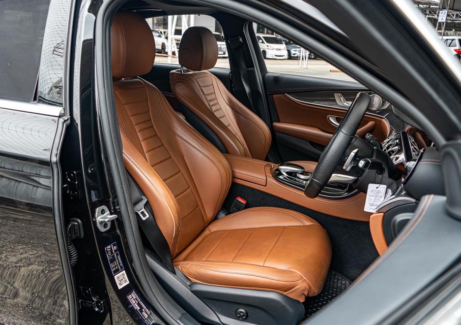Mercedes-Benz E300e AMG 2.0 W213 AT 2020 ( 9กฬ 1023 )ไมล์ 133,xxx km.!!! ราคา 899,000 บาท รูปที่ 14