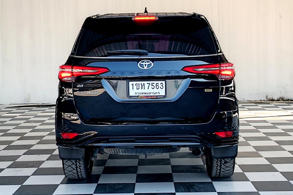 FORTUNER LEGENDER 2.8 V 2WD ปี 2021 ✅ ฟรีค่าจัด-ค่าโอน ✅ ฟรีประกันภัย ✅ ฟรี พรบ 4