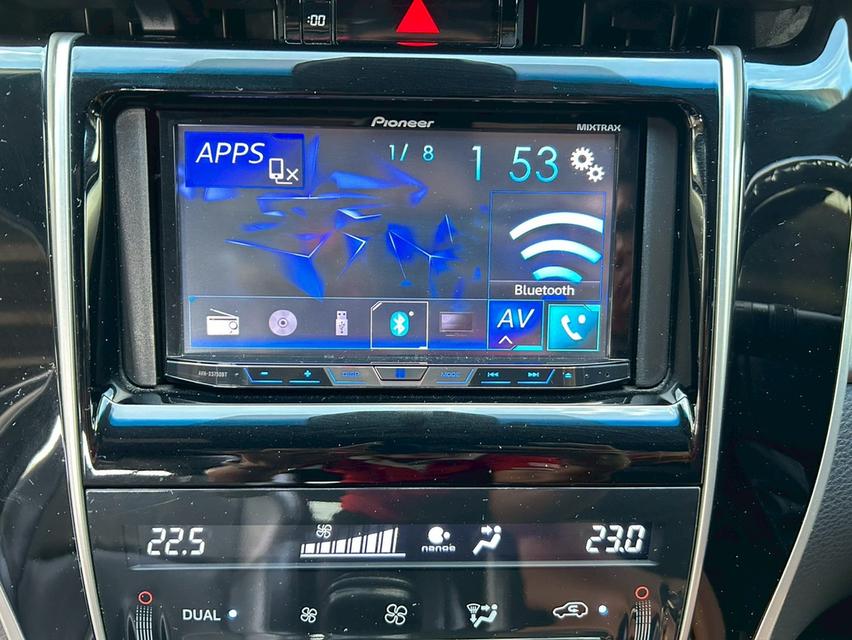 Toyota Harrier 2.5 L Hybrid AT ปี 2015 รถสวย ฟรีดาวน์ 14