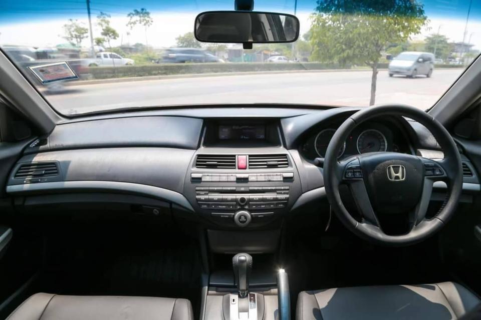 Honda Accord 2.0 EL i-VTEC ปี2010 4