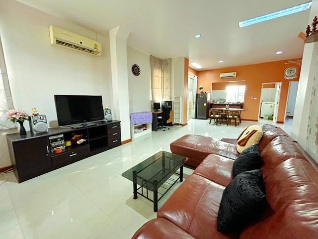 สุขุมวิท 101 อ่อนนุช44 1.7กม. BTS ปุณณวิถี 1.9 กม. บ้าน 3 ชั้น 5 นอน 5 น้ำ 350 ตร.ม.พร้อมเฟอร์ฯครบ 4