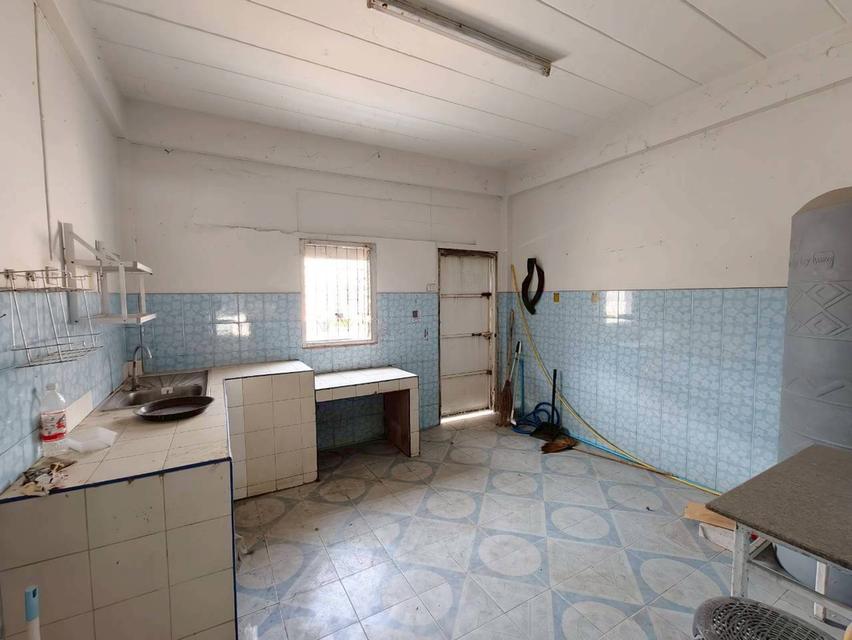 อาคารพาณิชย์ 3.5 ชั้น ซอยมิตรภาพ ซอย 15 ถนนมิตรภาพ ตำบลสุรนารี อำเภอเมืองนครราชสีมา จังหวัดนครราชสีมา 7