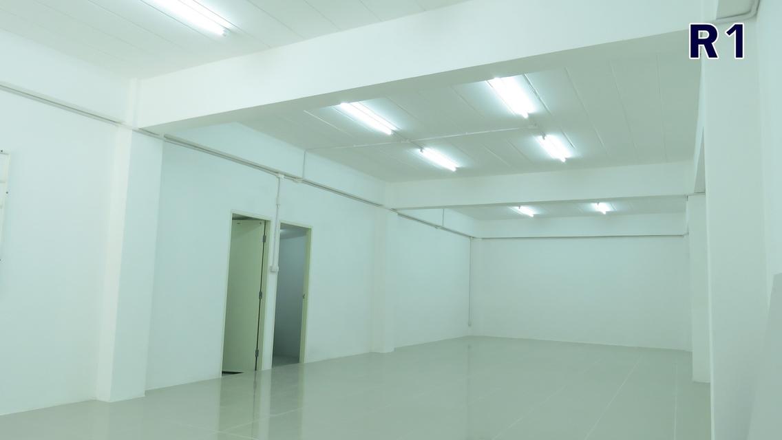 U1397 ให้เช่าออฟฟิศ ย้านลาดพร้าว ออฟฟิศชั้นเดียวขนาด72 ตารางเมตร ใกล้สถานีรถไฟฟ้า ภาวนา สามารถตกแต่งได้ตามที่ต้องการของลูกค้าเองได้ 2