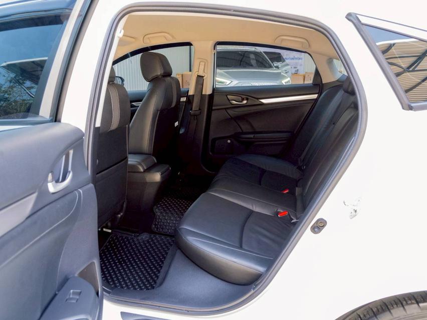 HONDA CIVIC 1.8EL ปีจด2020 เจ้าของเดียว คู่มือ กุญแจสำรองครบ 13