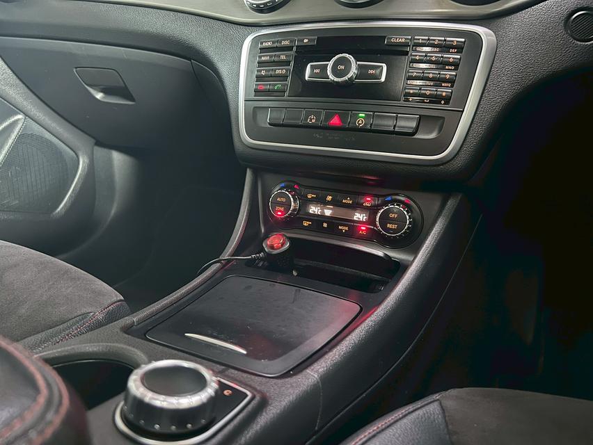 Mercedes-Benz GLA 250 AMG Dynamic AT ปี 2016 รูปที่ 12