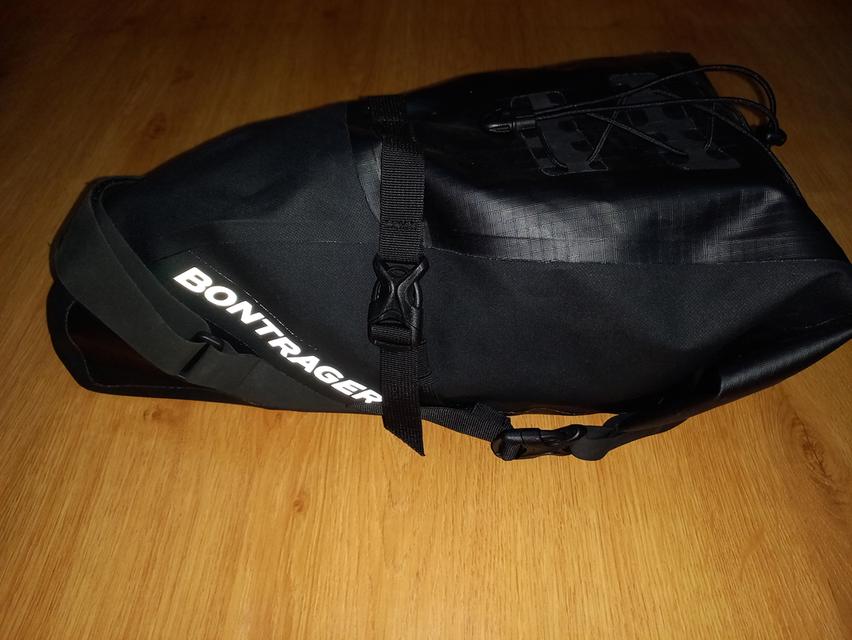 กระเป๋าจักรยานกันน้ำ Bontrager Adventure Saddle Bag ขนาด 9L 2